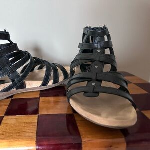 Women's Denver Hayes Black Strappy Sandals